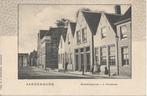 Aardenburg, Weststraat, Societeitsgebouw, Volk, ca. 1905, Verzamelen, Ansichtkaarten | Nederland, Verzenden, Voor 1920, Gelopen