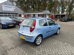 Fiat Punto 1.4-16V Young 72.000 km NAP, Auto's, Voorwielaandrijving, Gebruikt, Elektrische ramen, Origineel Nederlands