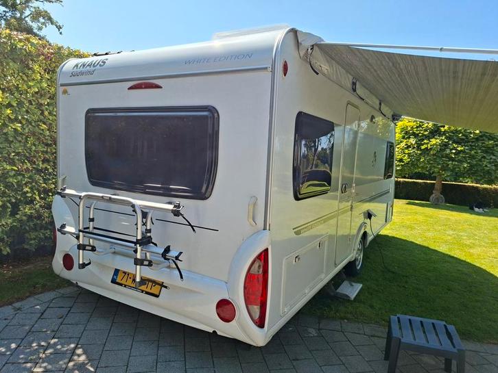 Nieuwstaat, Knaus Sudwind 500 FU, mover, luifel, voortent, Caravans en Kamperen, Caravans, Particulier, tot en met 4, 1250 - 1500 kg