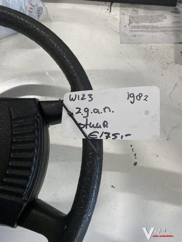 Mercedes W123 Stuurwiel 1982 zeer mooi ! beschikbaar voor biedingen