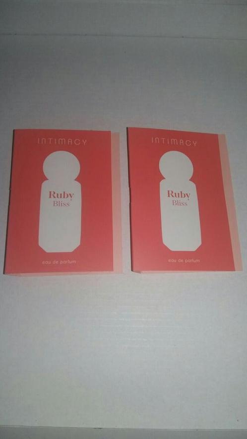 Intimacy ruby bliss eau de parfum 2x1,2ml, Sieraden, Tassen en Uiterlijk, Uiterlijk | Parfum, Nieuw, Ophalen of Verzenden