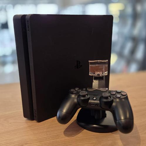 PlayStation 4 Slim 500 GB| Met Controller en Oplaad Station, Spelcomputers en Games, Spelcomputers | Sony PlayStation 4, Gebruikt