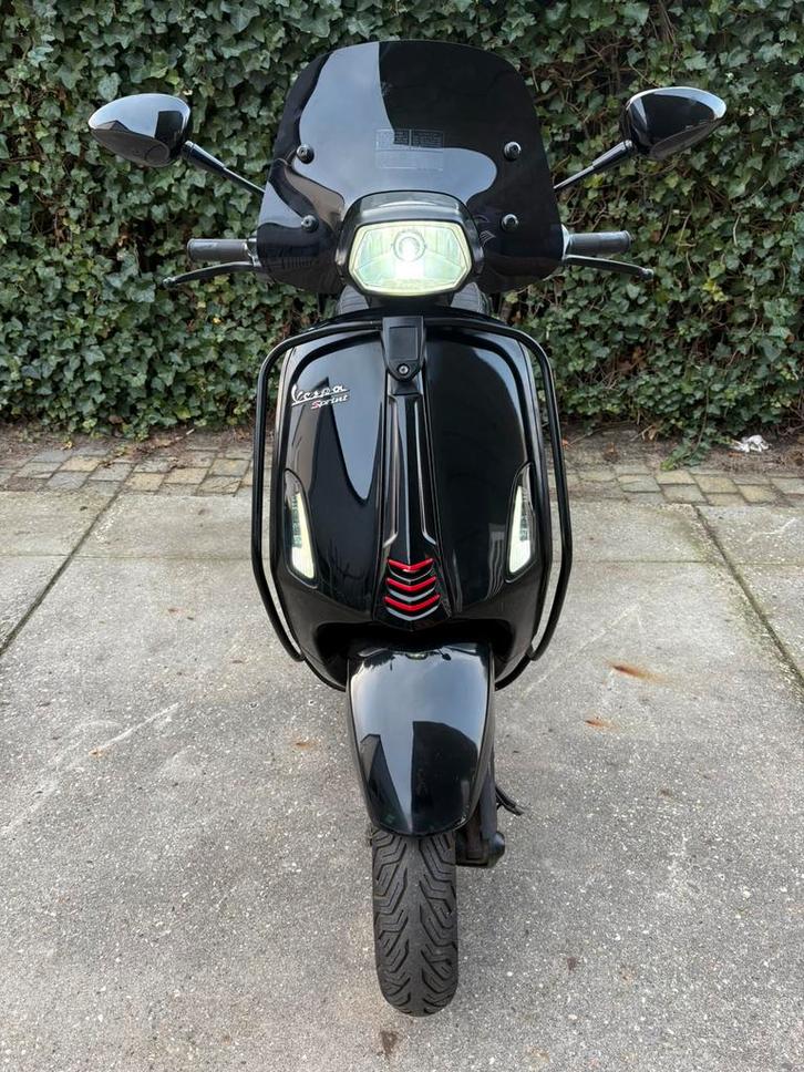 Vespa sprint glans zwart 2017 snor, Fietsen en Brommers, Scooters | Vespa, Maximaal 25 km/u, Benzine, Ophalen
