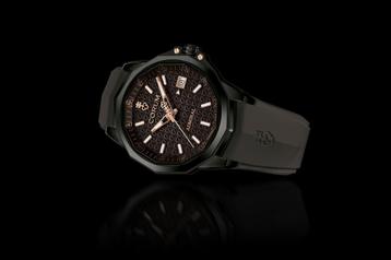 Corum 38 Automaat Titanium/ Rose gouden details NIEUW beschikbaar voor biedingen