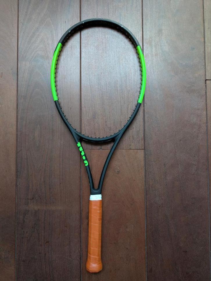 Wilson Blade 98, Sport en Fitness, Tennis, Zo goed als nieuw, Racket, Wilson, L2, Ophalen of Verzenden