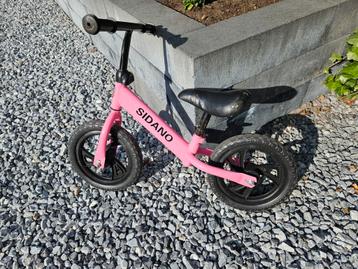 Gratis loopfiets beschikbaar voor biedingen