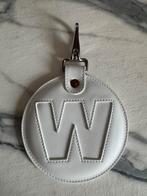 Walter Van Beirendonck - W hanger, Verzenden