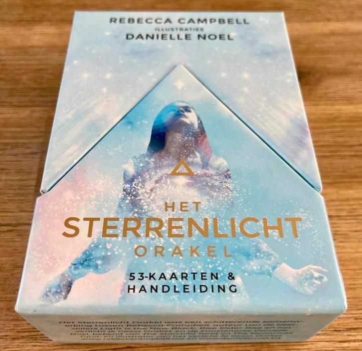 Het Sterrenlicht Orakel - Rebecca Campbell, Boeken, Esoterie en Spiritualiteit, Zo goed als nieuw, Spiritualiteit algemeen, Ophalen of Verzenden