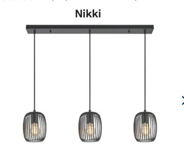 Stijlvolle Zwarte Hanglamp met 3 Lichtpunten beschikbaar voor biedingen