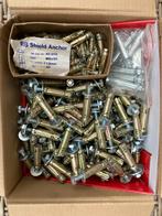 Doos keilbouten M8 (146x)en M6 (47x), Ophalen of Verzenden, Nieuw, Bouten of Moeren