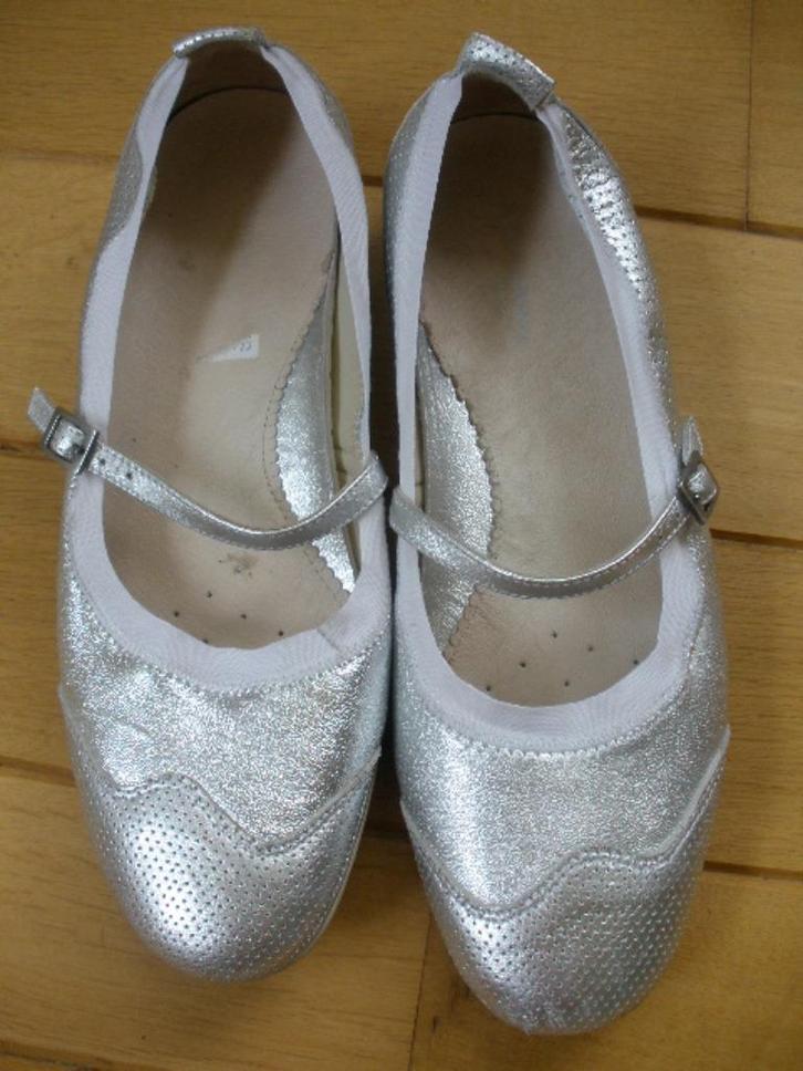 X SENSIBLE ballerina's zilver grijs maat 41, Kleding | Dames, Schoenen, Zo goed als nieuw, Ballerina's, Grijs, Ophalen of Verzenden