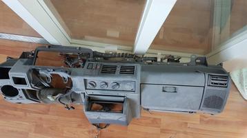 Dashboard ex tellerset inc kabelboom Clio 1.3 bj 1997 beschikbaar voor biedingen