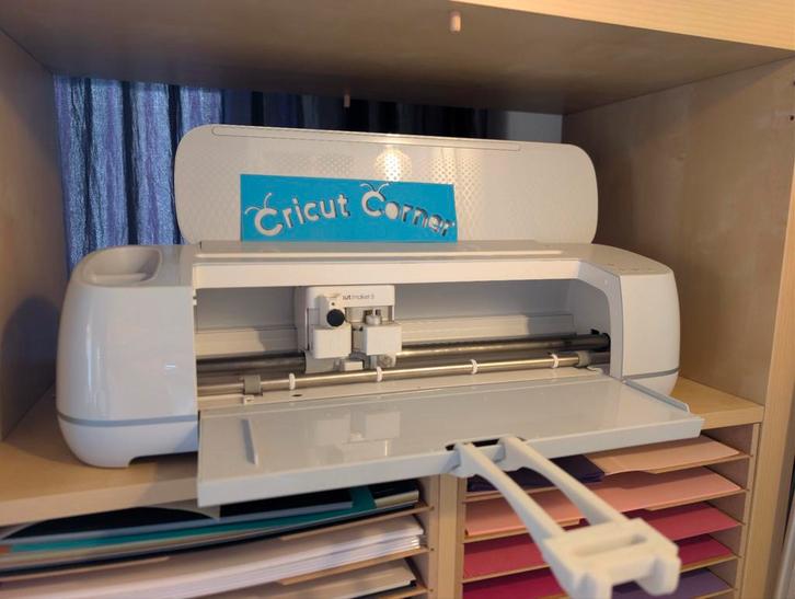 Cricut Maker 3 + Accessoires - Zo goed als nieuw!, Hobby en Vrije tijd, Knutselen, Zo goed als nieuw, Ophalen