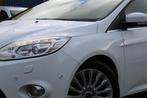 Ford Focus 1.0i "Limited Titanium" 125 Pk (bj 2012), Auto's, Gebruikt, Zwart, 635 kg, Wit