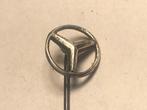 Metalen MERCEDES BENZ Ster Speld (Metaalkleur)., Verzamelen, Verzenden, Zo goed als nieuw, Transport, Speldje of Pin
