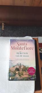 Santa Montefiore   Bij het licht van de maan, Europa overig, Ophalen of Verzenden, Santa Montefiore, Zo goed als nieuw