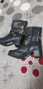 Mooie nieuwe dames laarzen, Hoge laarzen, Zwart, Nieuw, Ophalen of Verzenden