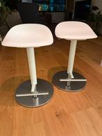 2x IKEA Janinge Barkrukken Wit - Amsterdam, Huis en Inrichting, Barkrukken, Ophalen, Kunststof, Gebruikt, In hoogte verstelbaar