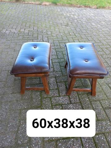 Voetenbankje 2 stuks  beschikbaar voor biedingen