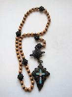 Prachtige antieke Rozenkrans, filigraan zilveren kruis en gl, Antiek en Kunst, Ophalen