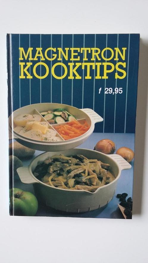 Kookboek magnetron kooktips, Boeken, Kookboeken, Zo goed als nieuw, Italië, Ophalen of Verzenden