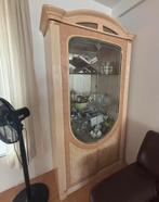 Kast, Antiek en Kunst, Antiek | Meubels | Kasten, Ophalen of Verzenden