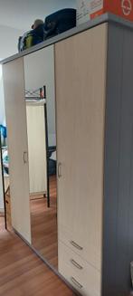 Ruime kledingkast met spiegeldeur, Huis en Inrichting, Kasten | Kledingkasten, Ophalen, Overige materialen, 150 tot 200 cm, Zo goed als nieuw