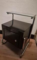 Bauhaus vintage zwart zilver nachtkastje., Huis en Inrichting, Slaapkamer | Nachtkastjes, Ophalen of Verzenden, Gebruikt, Minder dan 45 cm