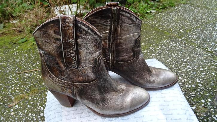 laarsjes koper goud, Kleding | Dames, Schoenen, Zo goed als nieuw, Lage of Enkellaarzen, Overige kleuren, Ophalen of Verzenden