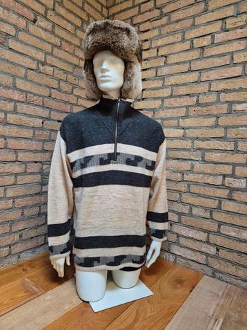 Luchtige gebreide trui met wol alpaca acryl duurzaam  beschikbaar voor biedingen