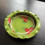 Schaal fruitschaal rozen handgemaakt porselein groen vintage, Antiek en Kunst, Ophalen