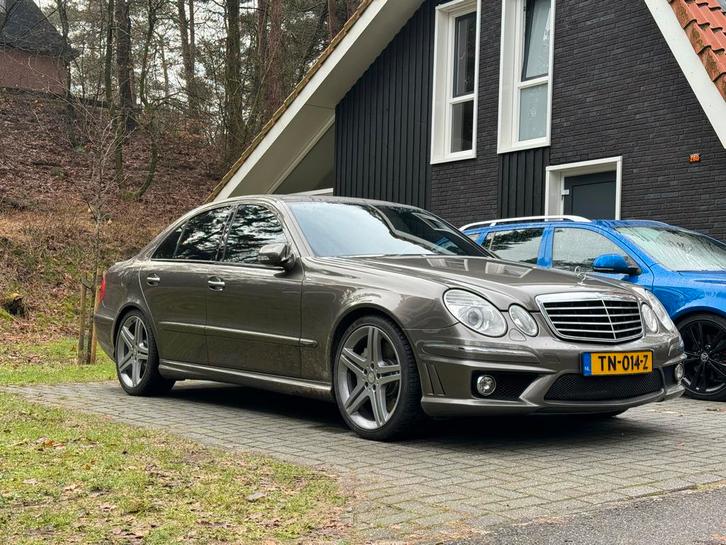 Mercedes-Benz E-Klasse 5.5 E500 AMG uitgevoerd, Auto's, Mercedes-Benz, Particulier, E-Klasse, Benzine, F, Sedan, Automaat, Geïmporteerd