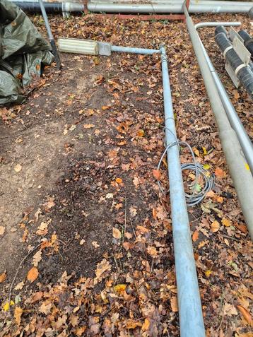 2 Lichtmasten te. koop Staal en meer zie andere advertenties beschikbaar voor biedingen