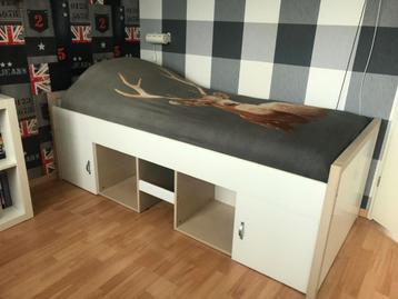 Prachtig wit eenpersoonsbed (halfhoogslaper) te koop