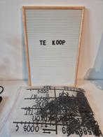 Letterbord met extra letters en cijfers 31 bij 46 cm, Ophalen, Zo goed als nieuw