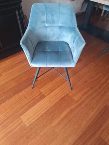 Prima velour eettafelstoelen 2 stuks beschikbaar voor biedingen