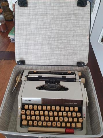 Typemachine Brother Deluxe 1510. beschikbaar voor biedingen