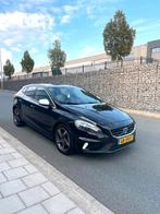 Volvo V40 2.0 D2 | R Design Business | 120PK 2015 Zwart, Auto's, Voorwielaandrijving, 4 cilinders, 1969 cc, Alcantara