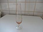 vaasje, kristalglas, antiek met mooie voet, Ophalen of Verzenden