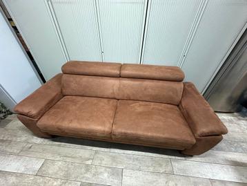 Luxe INHOUSE microleder verstelbare 3-zitsbank cognac bonell beschikbaar voor biedingen