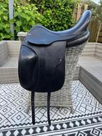 Dressuurzadel Harry Dabbs Elegant 17,5 inch met “Treeclicks”, Dieren en Toebehoren, Ophalen of Verzenden, Zo goed als nieuw, Dressuur