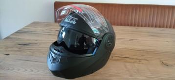 Mooie systeemhelm met nieuw vizier beschikbaar voor biedingen