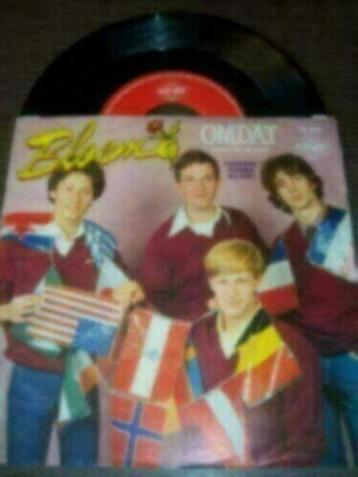 BLOEM met OMDAT (1982) in goede staat beschikbaar voor biedingen