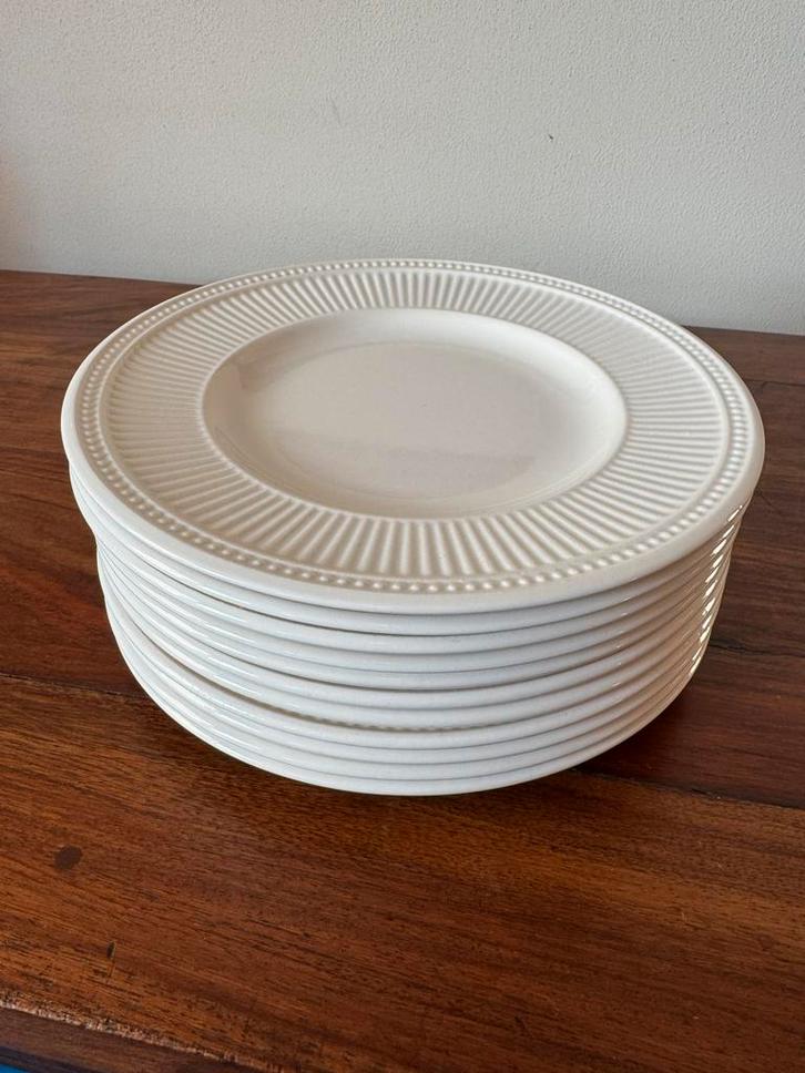 Uitgebreid Wedgwood Servies, Huis en Inrichting, Keuken | Servies, Zo goed als nieuw, Compleet servies, Wedgwood, Porselein, Ophalen