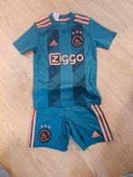 Ajax tenue maat 128 shirt en broekje, Kinderen en Baby's, Ophalen of Verzenden, Jongen of Meisje, Sport- of Zwemkleding