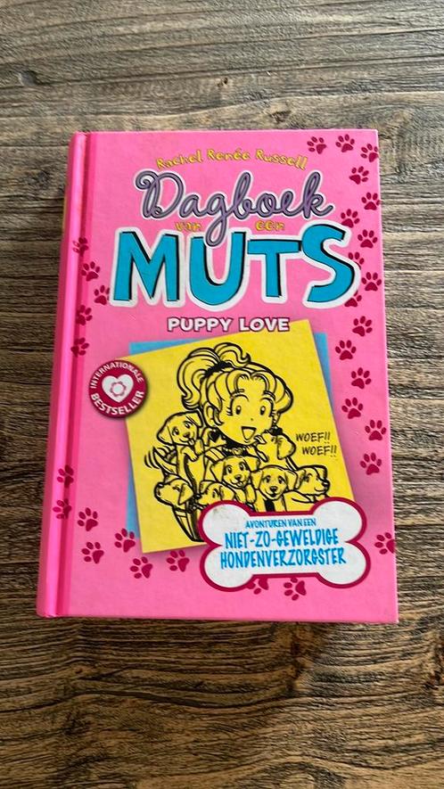Rachel Renée Russell - Puppy love, Boeken, Kinderboeken | Jeugd | 10 tot 12 jaar, Zo goed als nieuw, Ophalen of Verzenden
