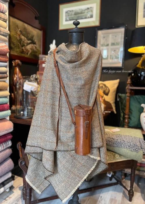 Schotse Harris Tweed omslag poncho Bracken Herringbone, Kleding | Heren, Mutsen, Sjaals en Handschoenen, Nieuw, Ophalen of Verzenden