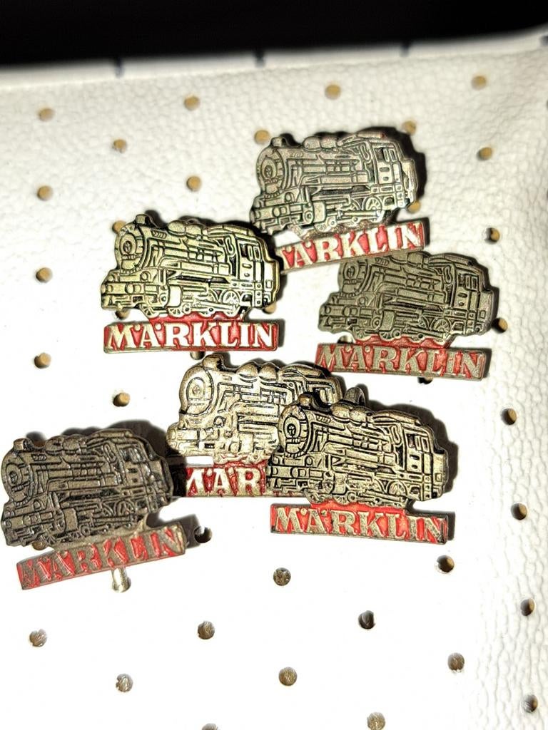 Marklin Speldjes 60er Jaren - 6 Stuks, Verzamelen, Speldjes, Pins en Buttons, Ophalen of Verzenden, Gebruikt, Merk, Speldje of Pin