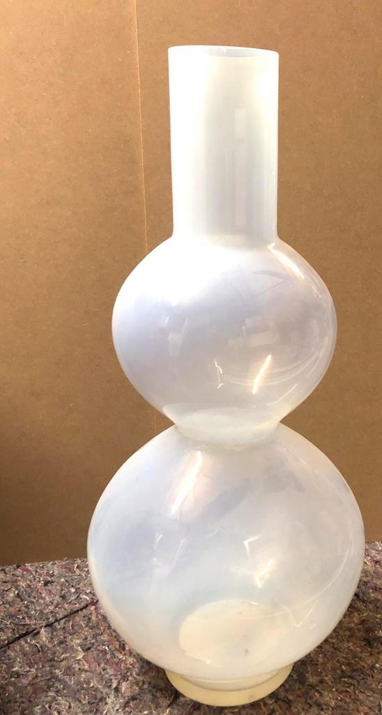 Grote vaas, wit glas 75 cm, Huis en Inrichting, Woonaccessoires | Vazen, Zo goed als nieuw, Wit, 75 cm of meer, Glas, Ophalen of Verzenden