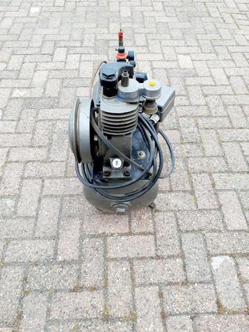 schuur opruiming compressor atlas copco 50 liter  50 liter p beschikbaar voor biedingen